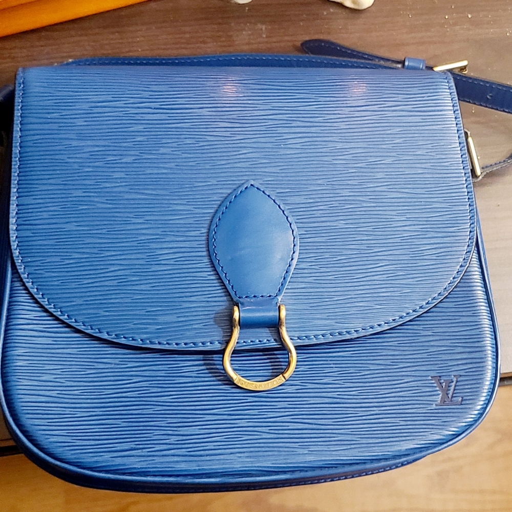 Louis Vuitton St. Cloud